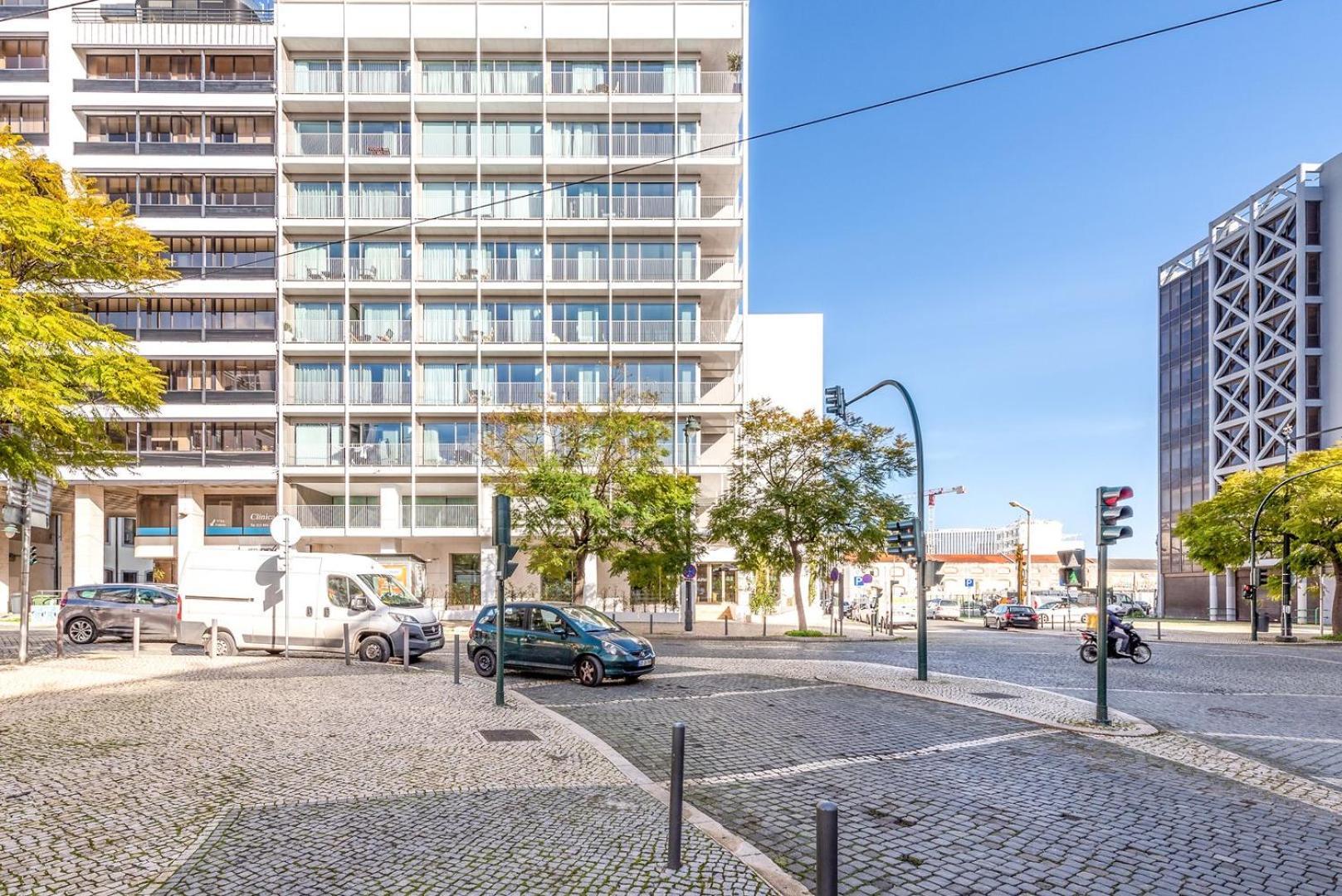 Apartmán Guestready - 2Br Apt Carlos I With Terrace And Gym Lisboa Exteriér fotografie